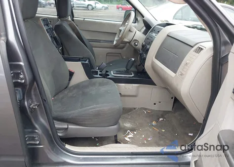 2009 Ford Escape Xls из США, поврежденный, VIN 1FMCU92739KB26978